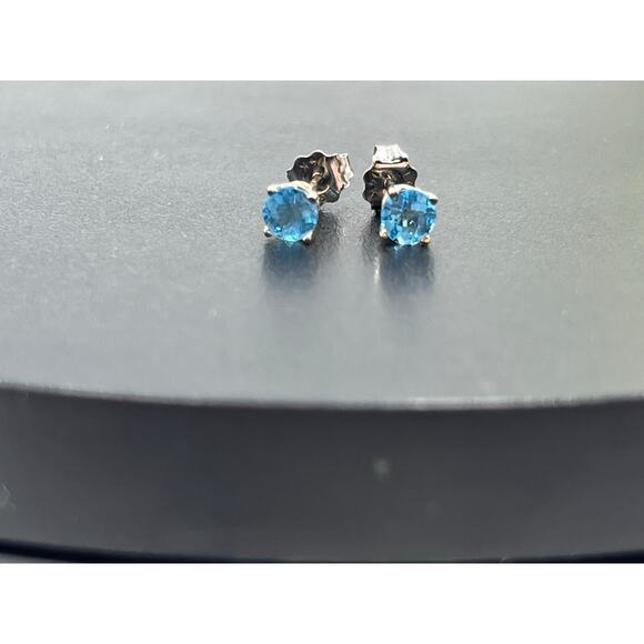 LGL Leer Gem Ltd 14k White Gold Blue Topaz Checkerboard Cut Stud Earrings .60 g - Picture 4 of 12